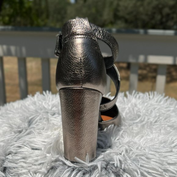 NEW Chelsea Crew 'Lenzo' Pumps - Picture 5 of 9